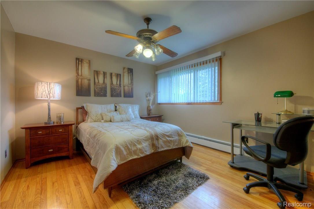 3624 Napier Road Canton, MI 48187 - Photo 29 of 38 27 Bed 3.jpg