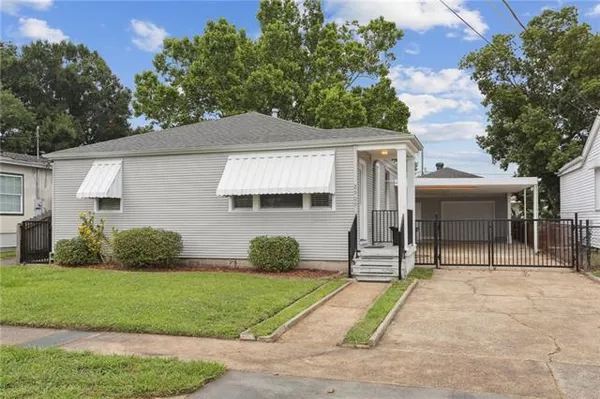 $2,100 | 2909 Ivy Place, Chalmette, LA 70043
