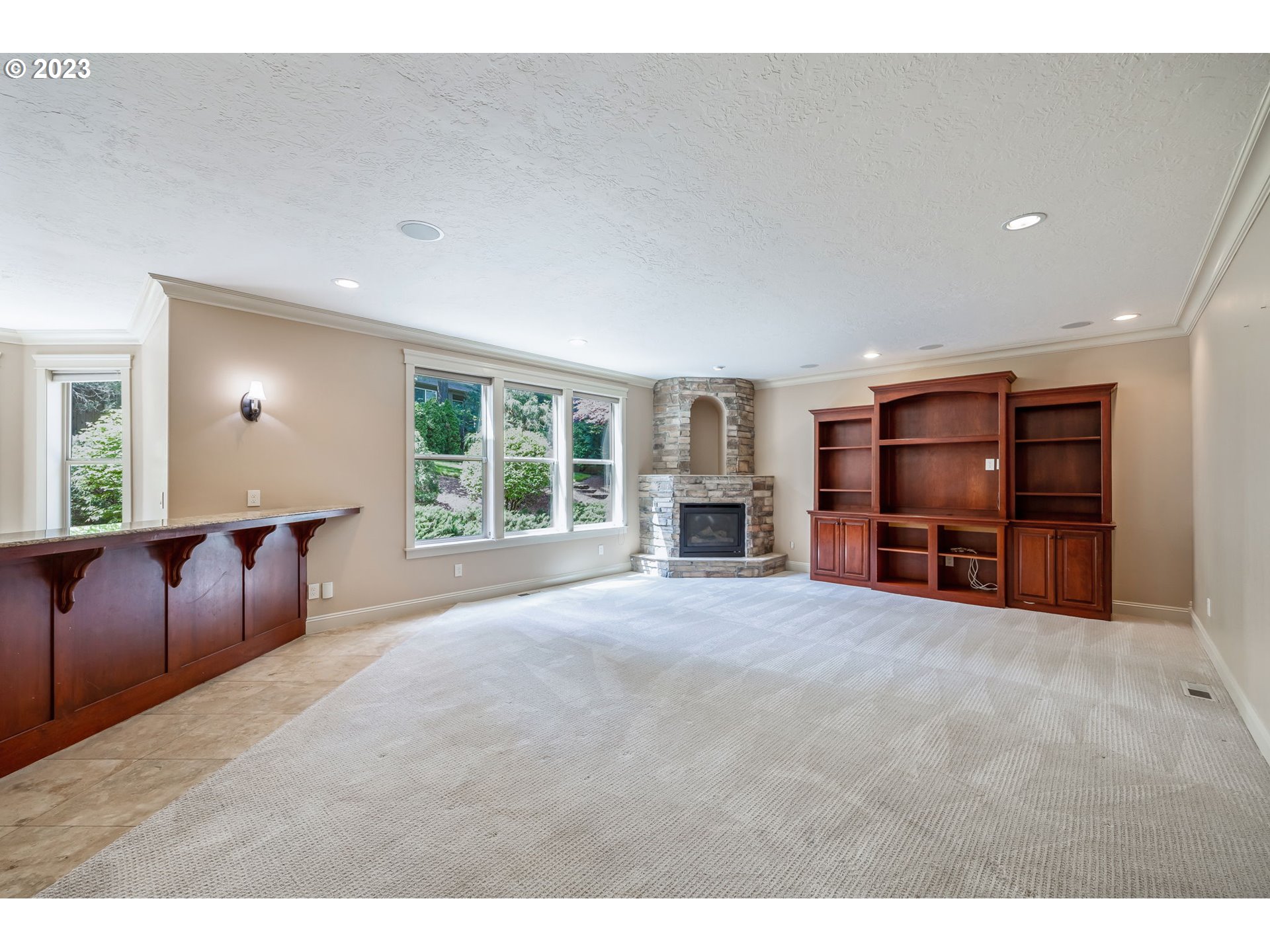 6143 Forest Ridge Drive Springfield, OR 97478 - Photo 15 of 48 a living room with furniture and a large window