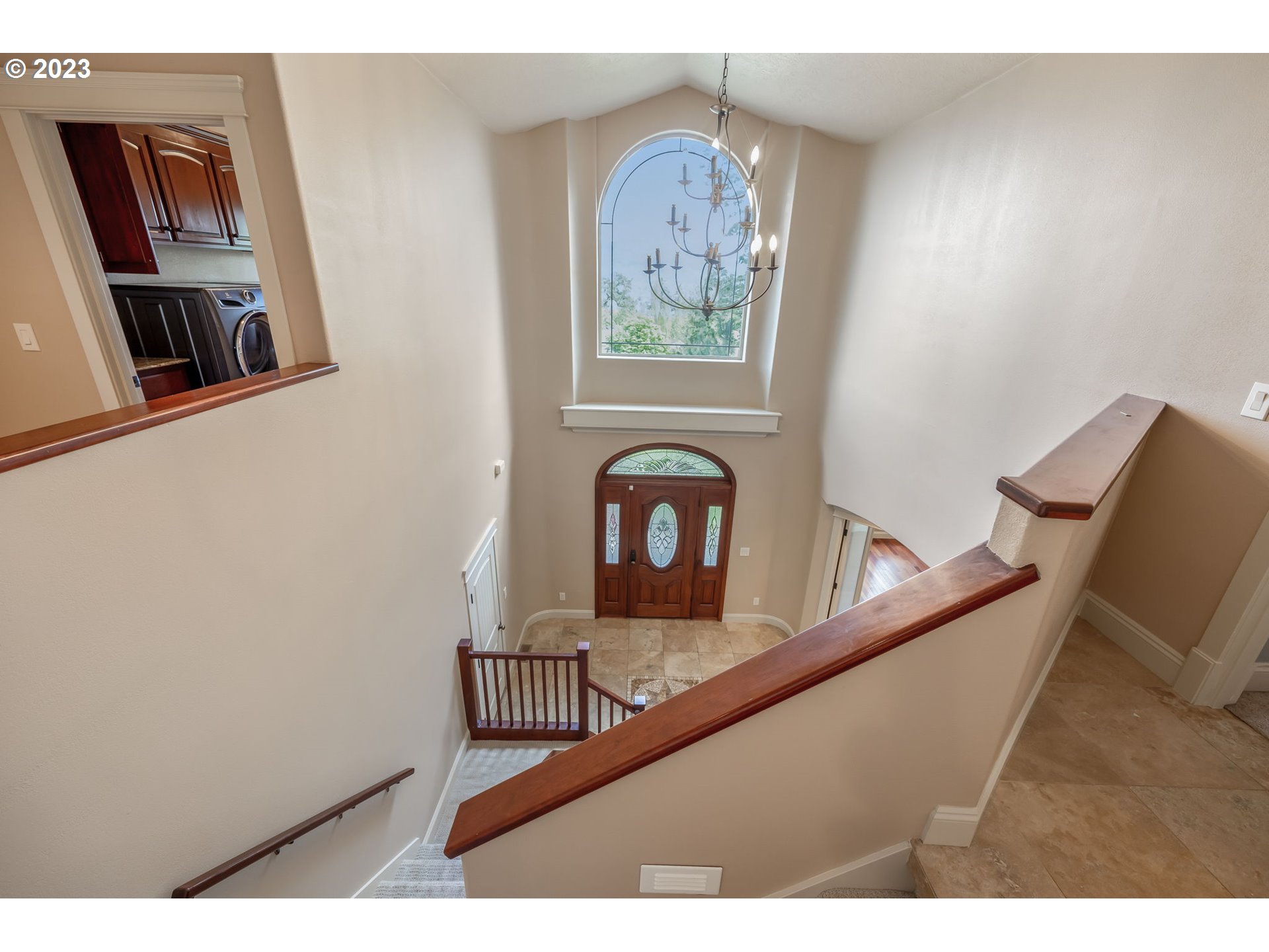 6143 Forest Ridge Drive Springfield, OR 97478 - Photo 17 of 48 a view of a hallway with entryway