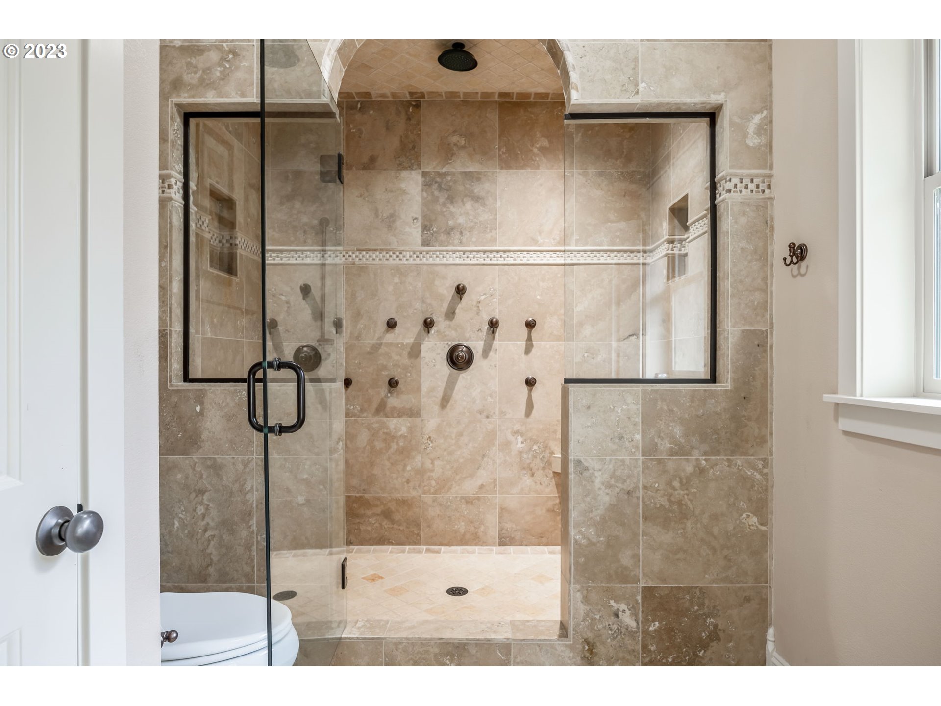 6143 Forest Ridge Drive Springfield, OR 97478 - Photo 25 of 48 a bathroom with a shower