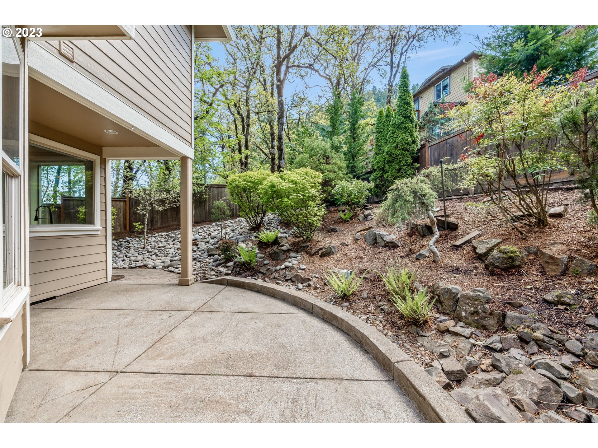 6143 Forest Ridge Drive Springfield, OR 97478 - Photo 40 of 48 a view of backyard with green space