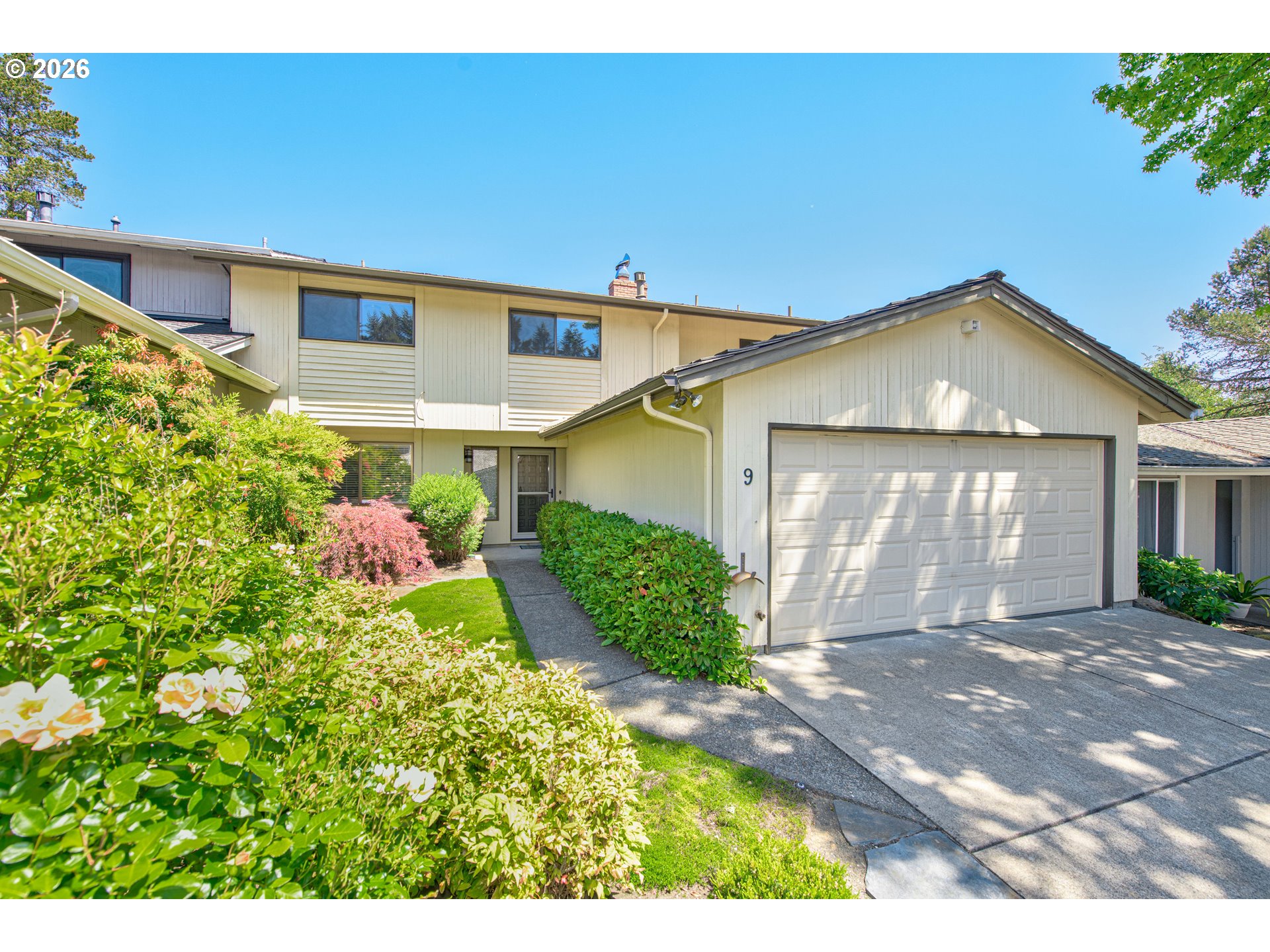 9 Britten Court Lake Oswego, OR 97035 - Photo 1 of 31