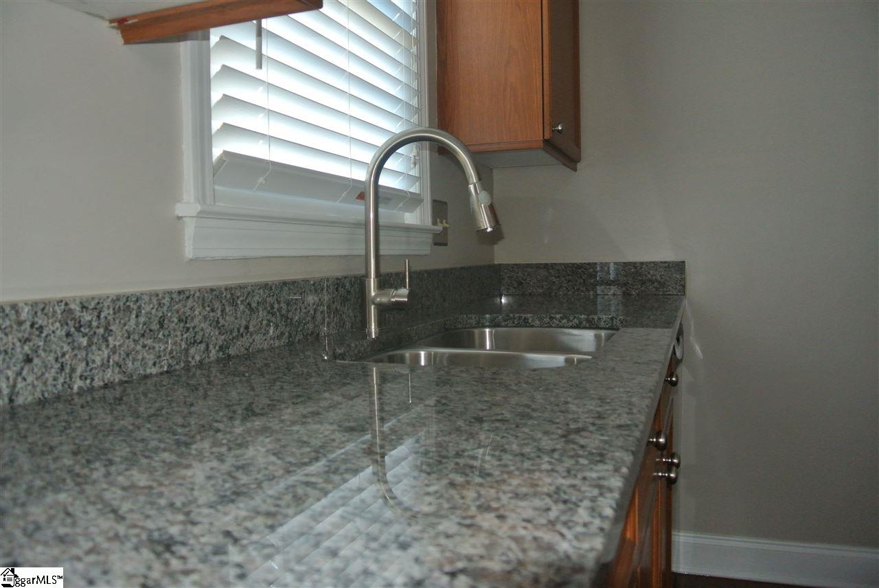 129 Trailside Lane Greenville, SC 29607 - Photo 11 of 25 Gallery Image 11