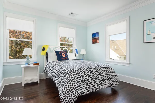 $25,000 | 155 Milbank Avenue, Greenwich, CT 06830