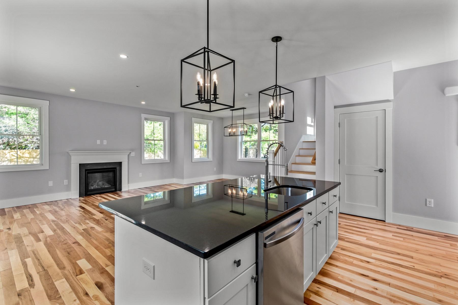 152 Mast Road Dover, NH 03820 - Photo 3 of 26 Gallery Image 3