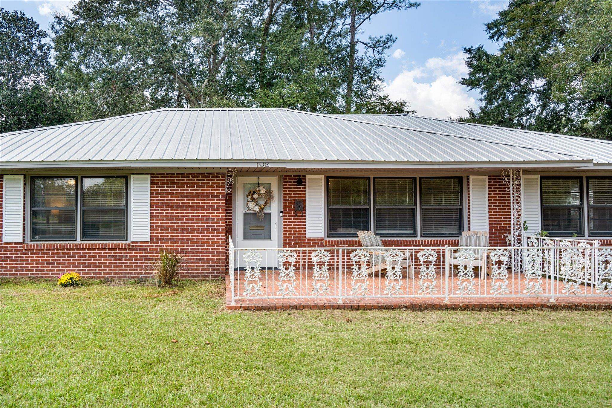 102 Tatom Avenue Atmore, AL 36502 - Photo 2 of 28
