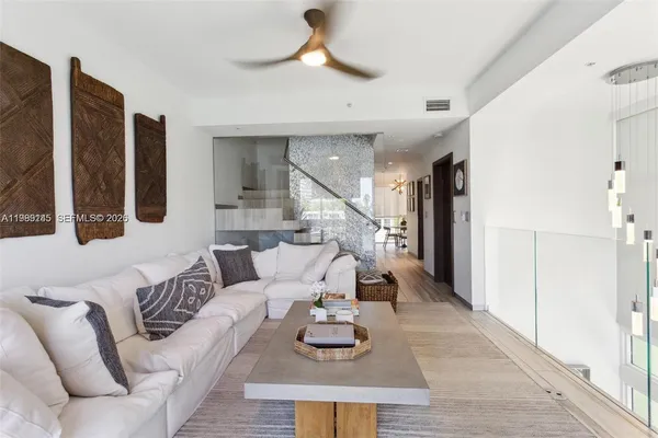 $9,000 | 101 North Shore Drive, Unit 101, Miami Beach, FL 33141