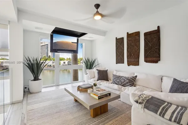 $9,000 | 101 North Shore Drive, Unit 101, Miami Beach, FL 33141