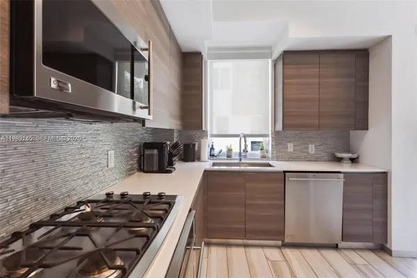 $9,000 | 101 North Shore Drive, Unit 101, Miami Beach, FL 33141