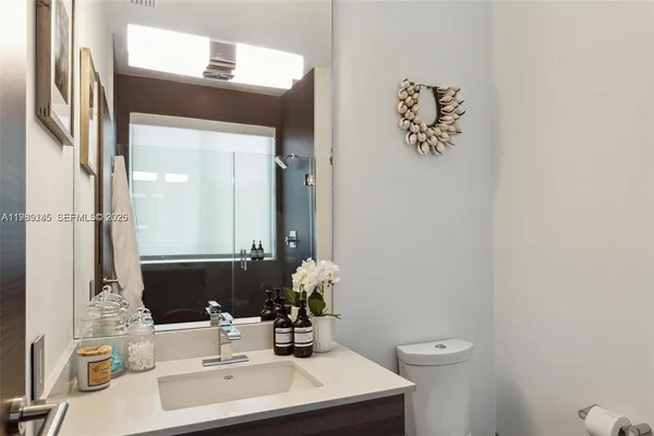 $9,000 | 101 North Shore Drive, Unit 101, Miami Beach, FL 33141