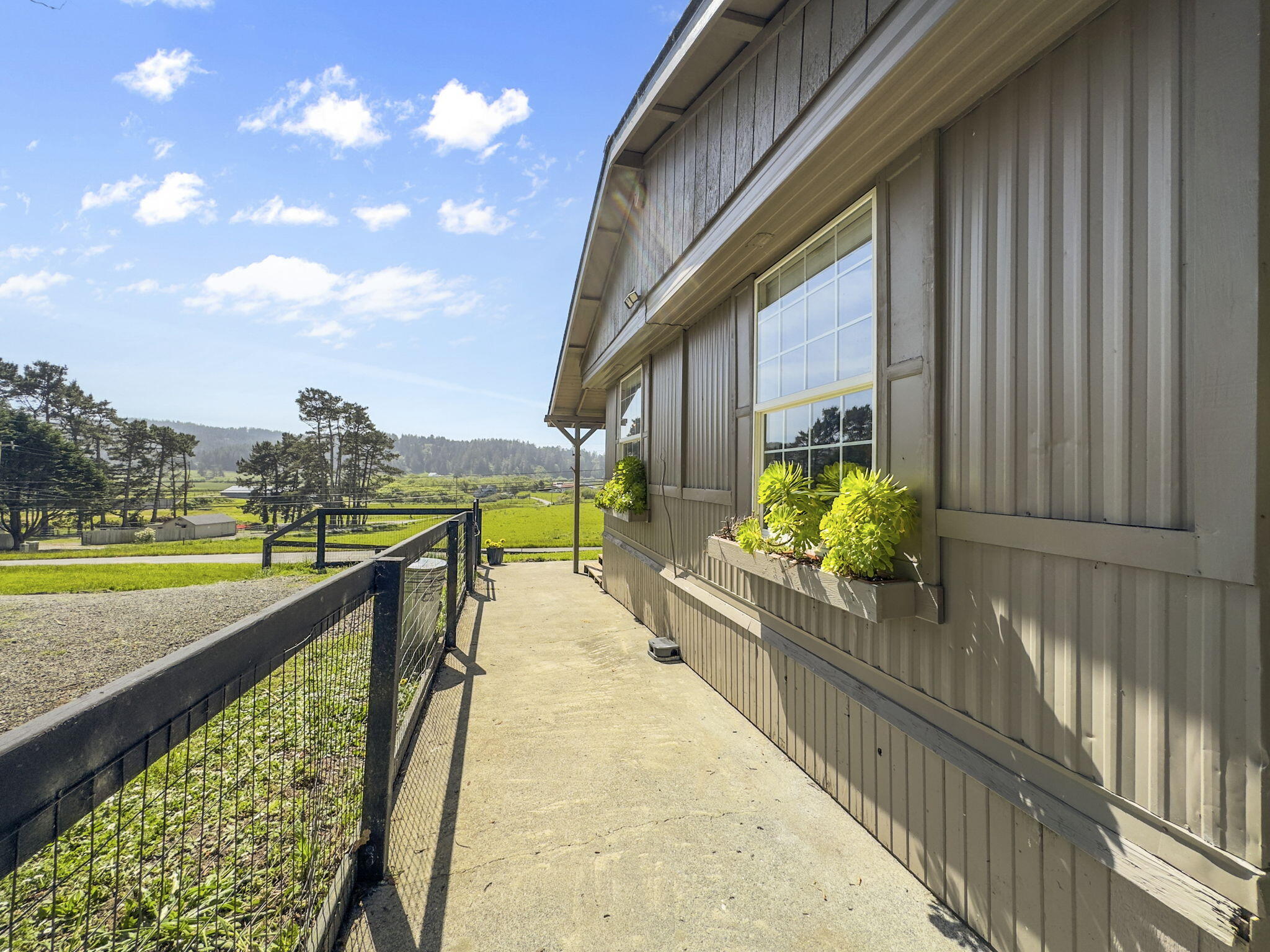 6337 Elk River Road Eureka, CA 95503 - Photo 48 of 57 78-web-or-mls-28C51688-6090-48B8-8F03-99