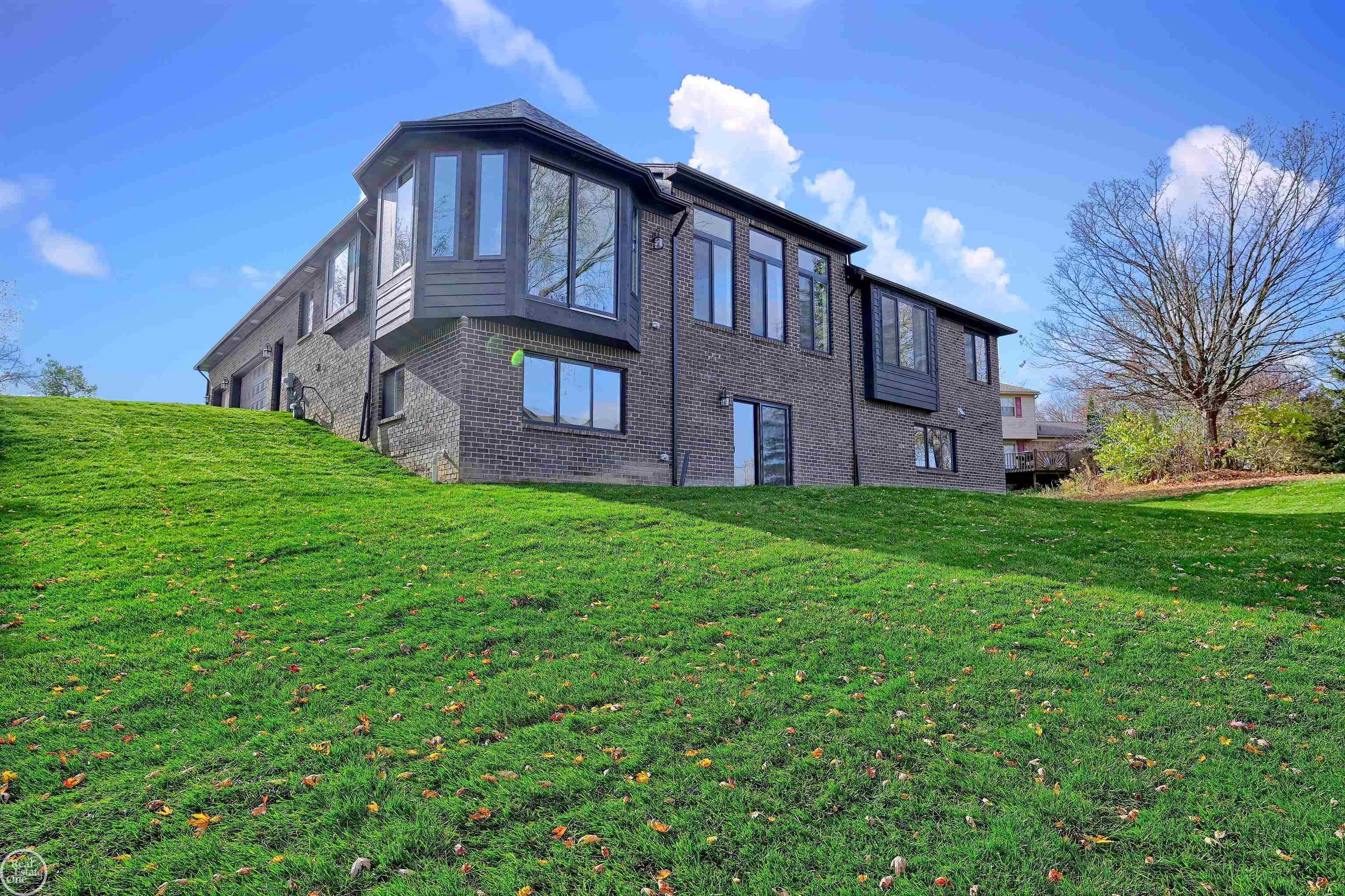 6145 Christopher Court Romeo, MI 48065 - Photo 5 of 48 50095927-4.JPG