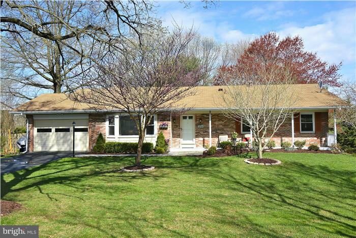 24728 Ridge Road Damascus, MD 20872 - Photo 1 of 30 Exterior (Front)