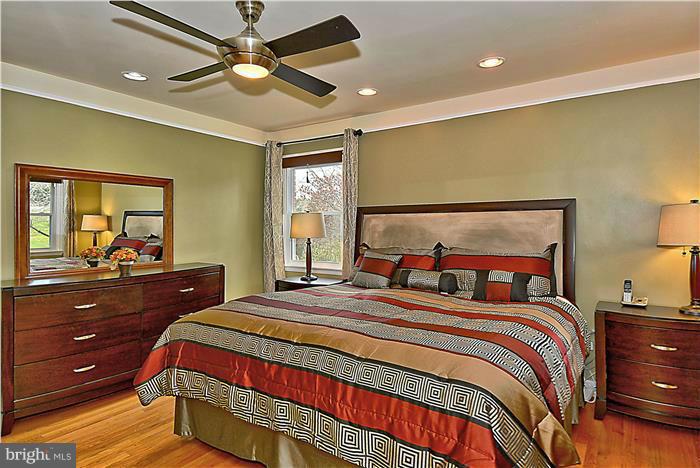 24728 Ridge Road Damascus, MD 20872 - Photo 14 of 30 Bedroom (Master)