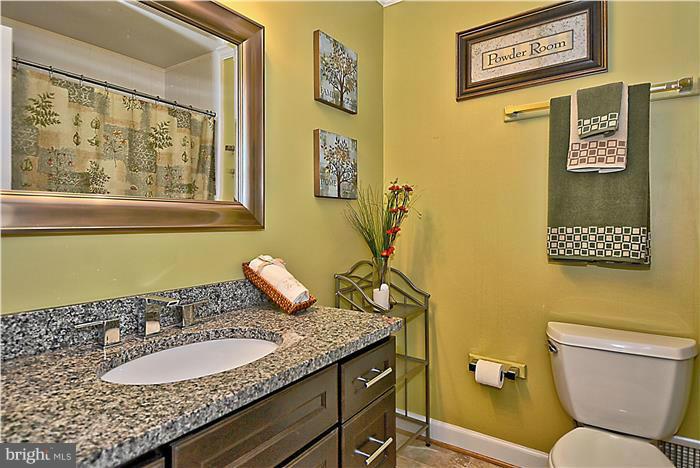 24728 Ridge Road Damascus, MD 20872 - Photo 18 of 30 Secondary Full Bath