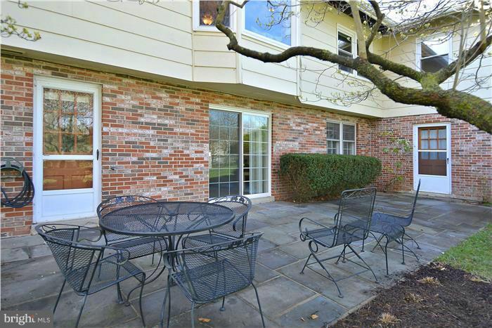 24728 Ridge Road Damascus, MD 20872 - Photo 28 of 30 Patio