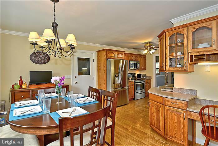 24728 Ridge Road Damascus, MD 20872 - Photo 6 of 30 Kitchen