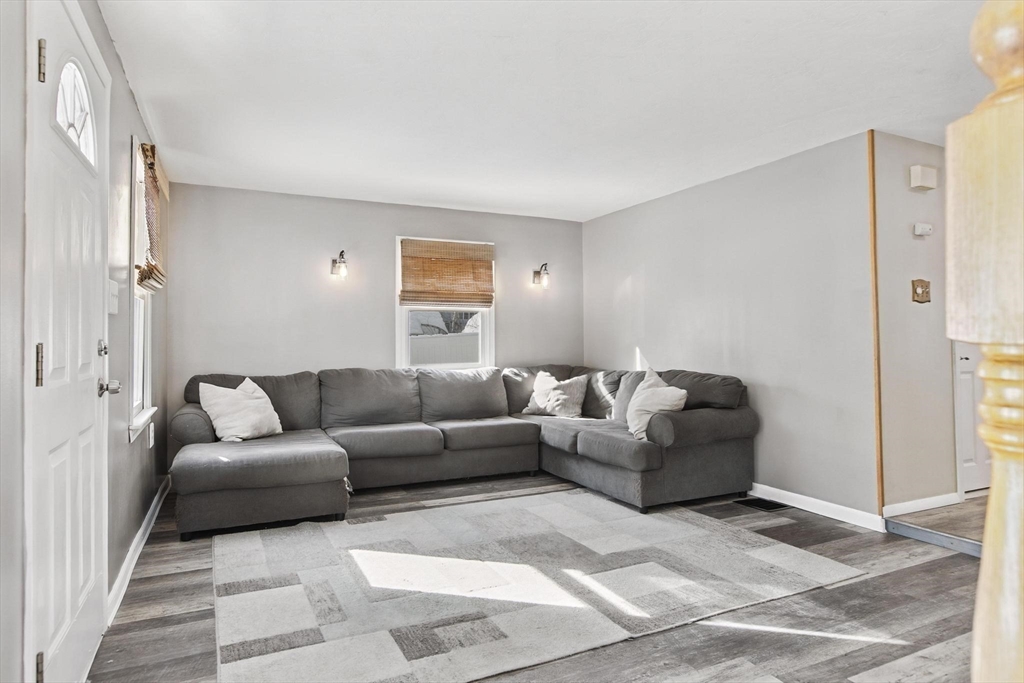 15 Primrose Road Billerica, MA 01821 - Photo 6 of 42 Gallery Image 6