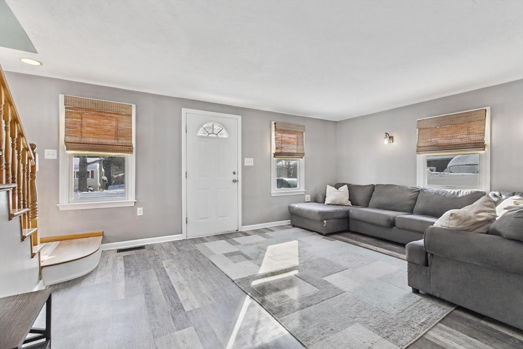 15 Primrose Road Billerica, MA 01821 - Photo 9 of 42 Gallery Image 9