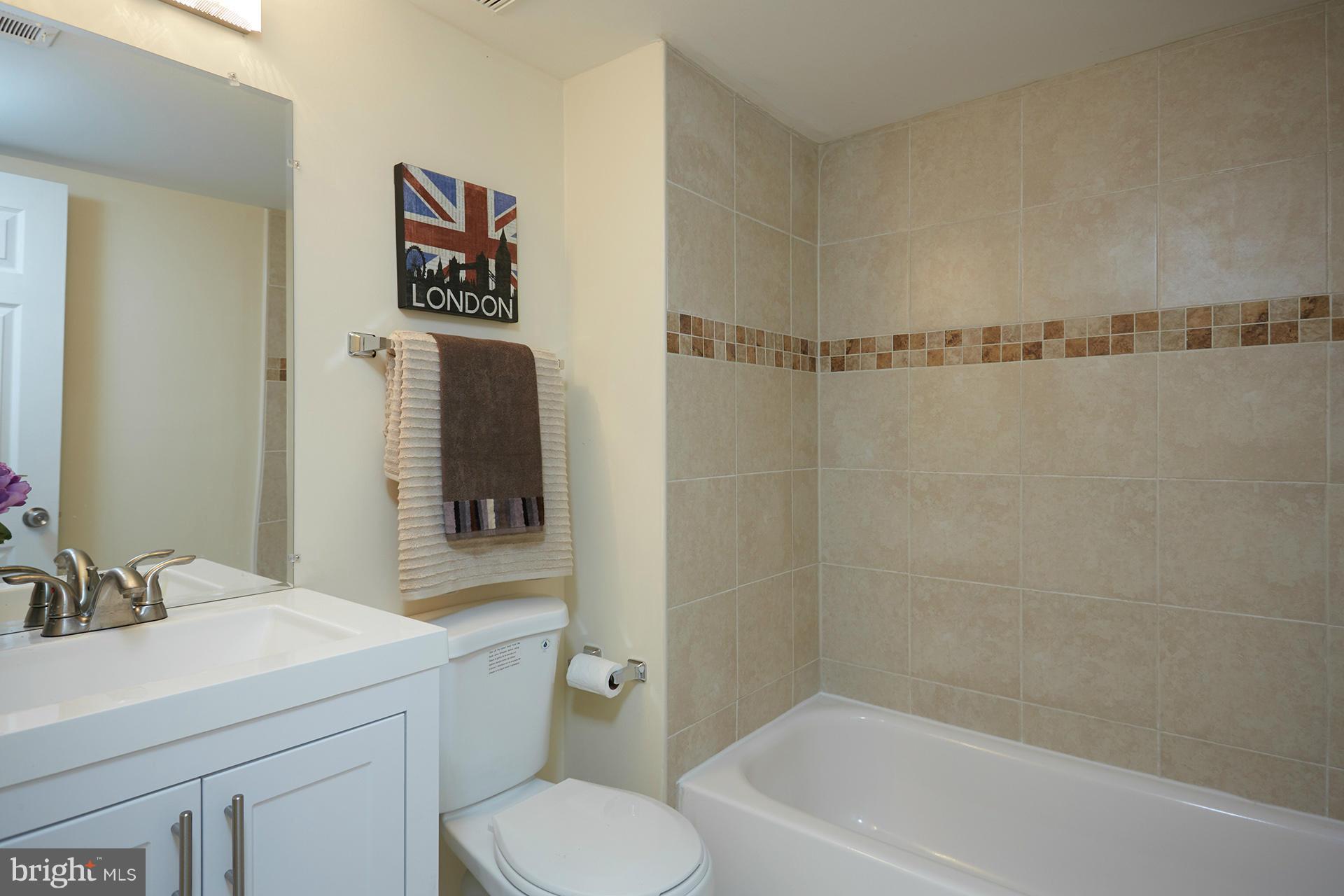 2105 Walsh View Terrace, Unit 15301 Silver Spring, MD 20902 - Photo 14 of 18 Bath