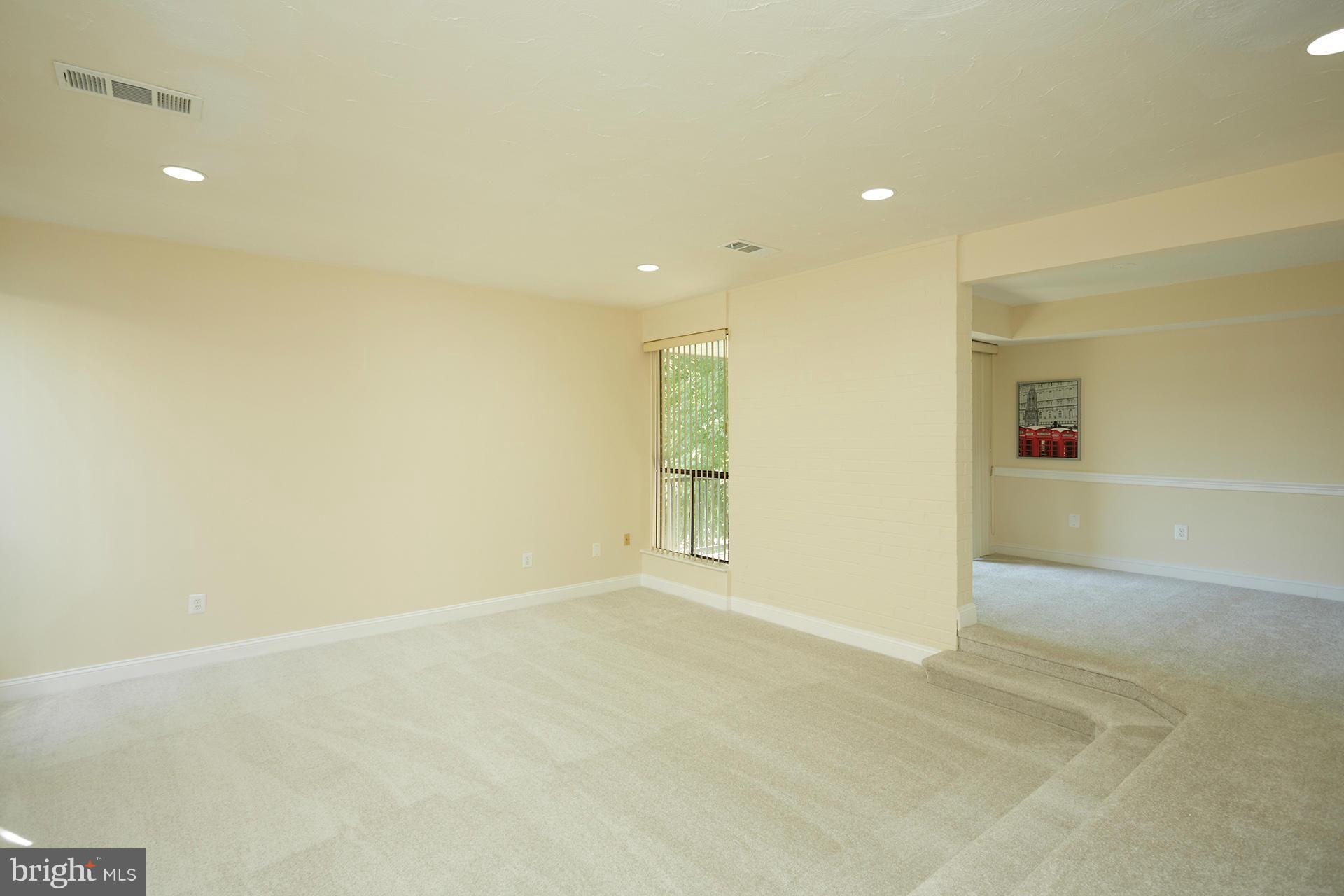 2105 Walsh View Terrace, Unit 15301 Silver Spring, MD 20902 - Photo 8 of 18 Living Room