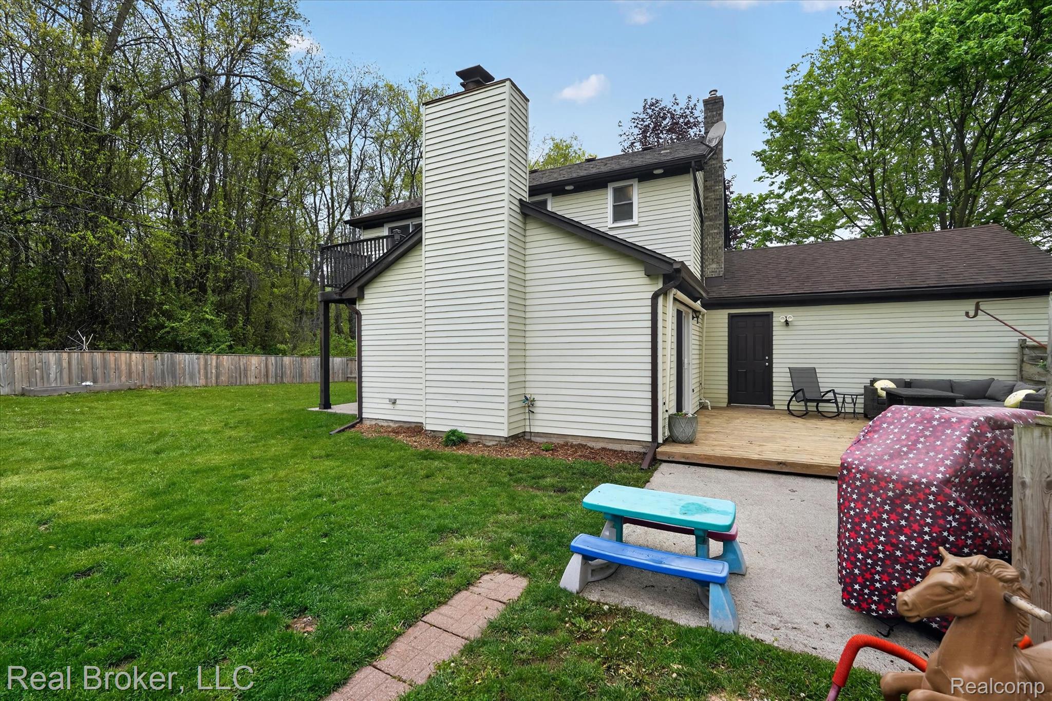 3885 Morgan Road Lake Orion, MI 48359 - Photo 43 of 57 47-3885-Morgan-Rd-Orion-Township-MI-48359-WindowStill.jpg