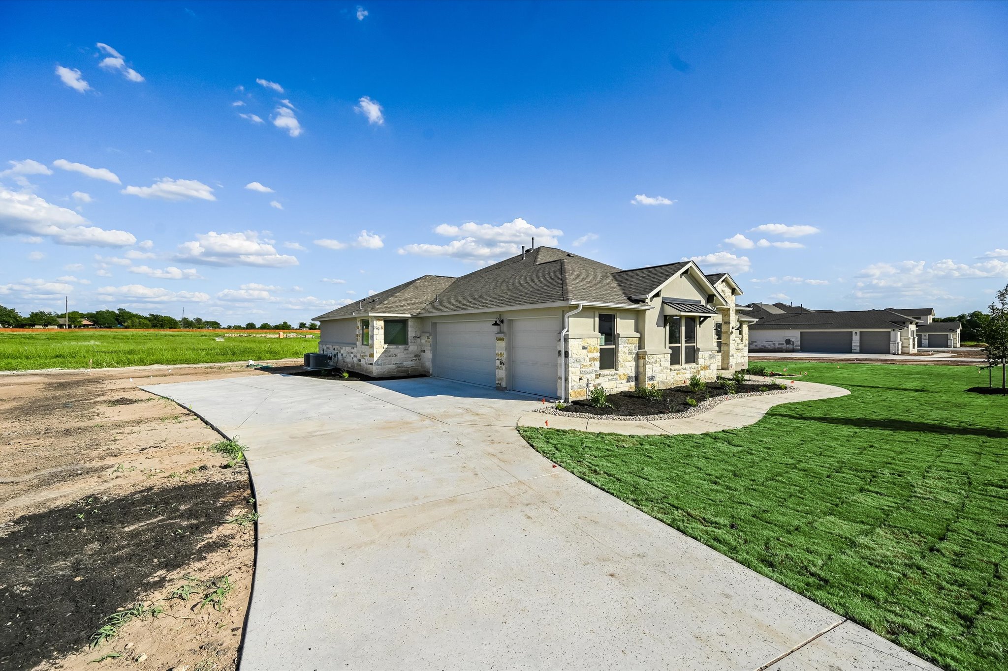 209 Scofield Avenue Georgetown, TX 78626 - Photo 2 of 31