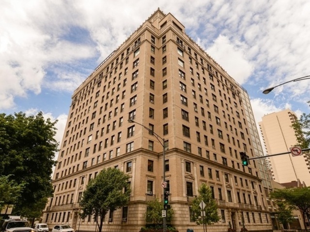3100 North Sheridan Road, Unit 10A Chicago, IL 60657 - Photo 1 of 20