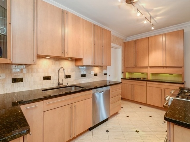 3100 North Sheridan Road, Unit 10A Chicago, IL 60657 - Photo 12 of 20