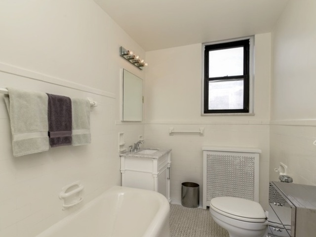 3100 North Sheridan Road, Unit 10A Chicago, IL 60657 - Photo 14 of 20
