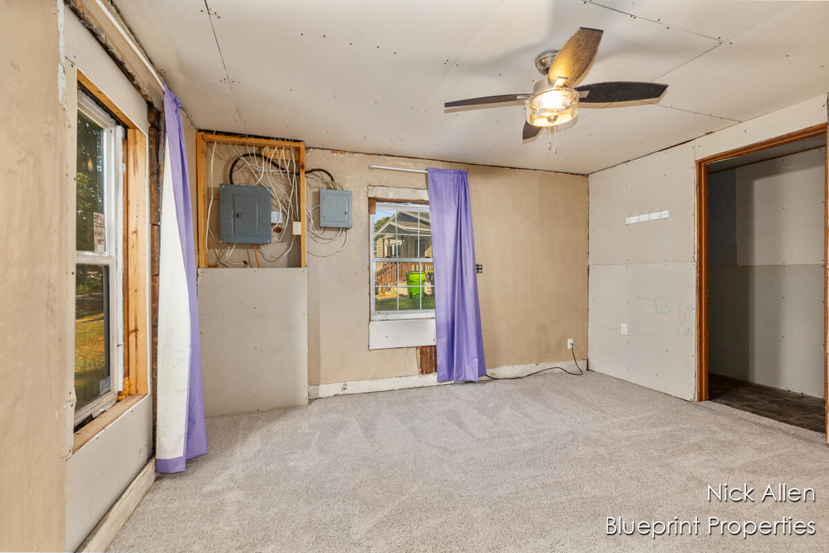 510 West Oak Ridge Greenville, MI 48838 - Photo 11 of 25 IMG_1010