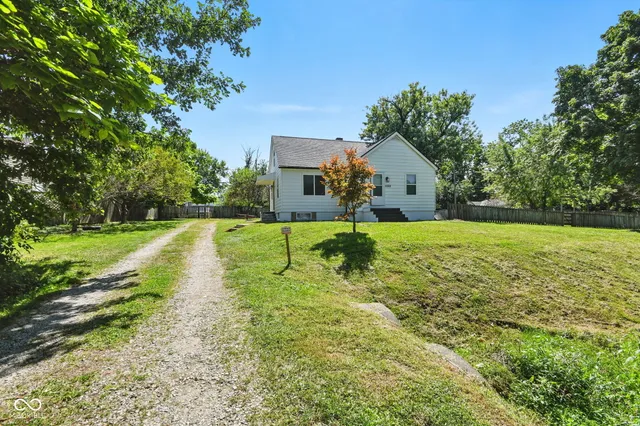 $260,000 | 1321 South Edgecombe Avenue, Indianapolis, IN 46227