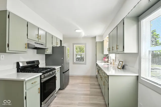 $260,000 | 1321 South Edgecombe Avenue, Indianapolis, IN 46227