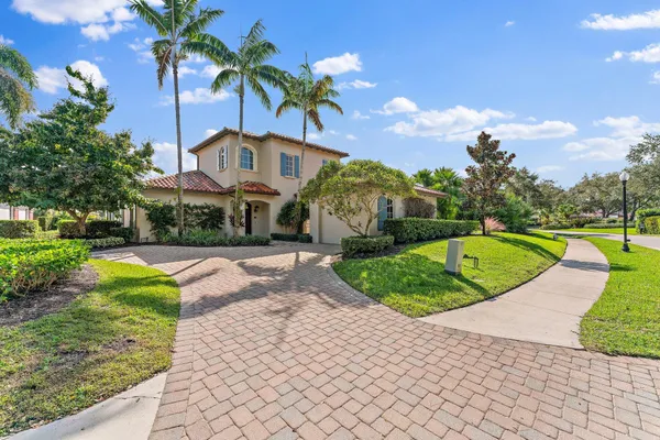 $3,425,000 | 611 White Pelican Way, Jupiter, FL 33477