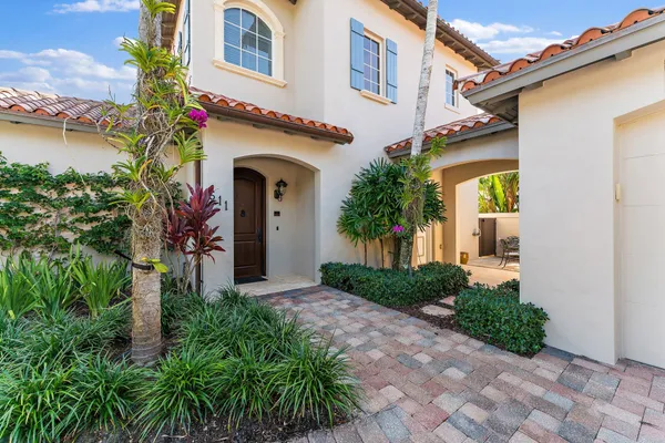 $3,425,000 | 611 White Pelican Way, Jupiter, FL 33477
