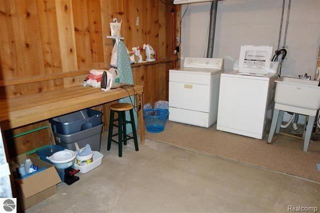 6461 Center Road Traverse City, MI 49686 - Photo 48 of 58 1837763-49.jpg