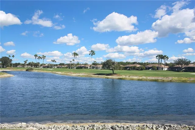 $379,900 | 8570 Cedar Hammock Circle, Unit 812, Naples, FL 34112