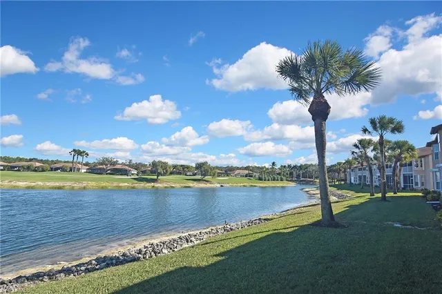 $379,900 | 8570 Cedar Hammock Circle, Unit 812, Naples, FL 34112