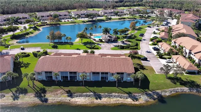 $379,900 | 8570 Cedar Hammock Circle, Unit 812, Naples, FL 34112