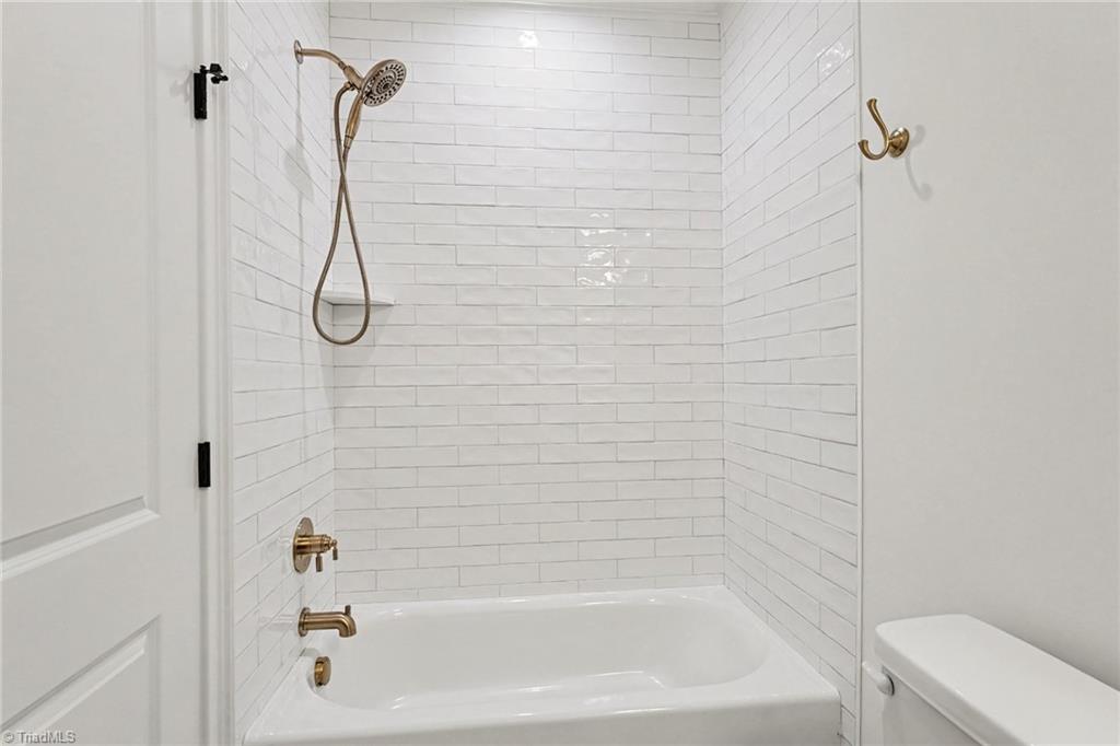 7685 Manderley Drive Oak Ridge, NC 27310 - Photo 35 of 41 Gallery Image 35