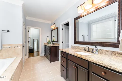$1,095,000 | 524 Summer Harvest Court, Cary, NC 27519