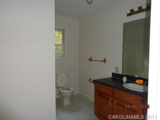 2198 River Road Lincolnton, NC 28092 - Photo 5 of 13 Gallery Image 5