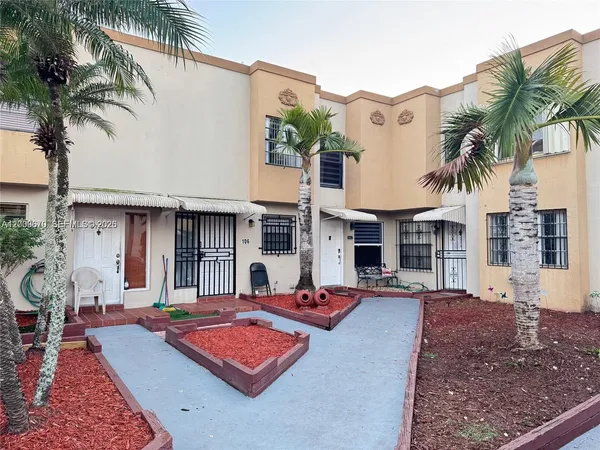 $2,150 | 5774 West 26th Avenue, Unit 106, Hialeah, FL 33016