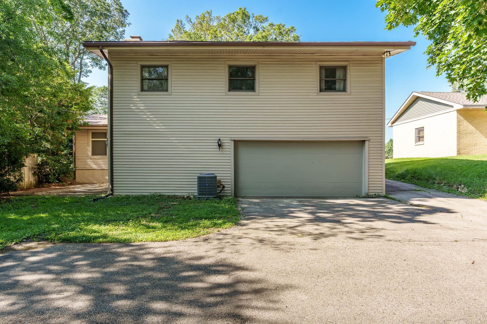 5537 Guilford Road Rockford, IL 61107 - Photo 8 of 46