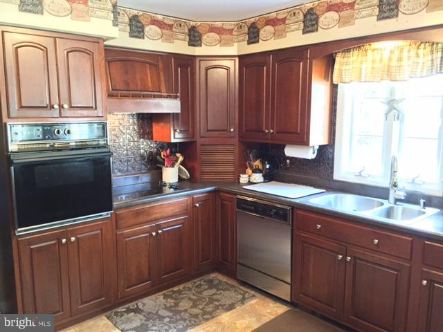 16702 Sterling Road Williamsport, MD 21795 - Photo 7 of 30 Kitchen
