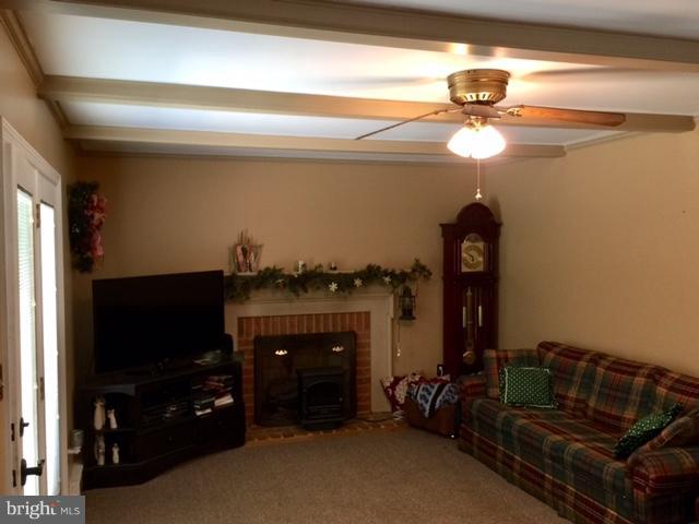 16702 Sterling Road Williamsport, MD 21795 - Photo 9 of 30 Family Room