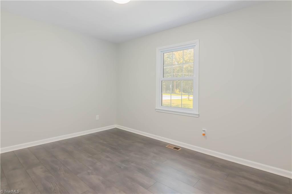 3206 Dillon Road Jamestown, NC 27282 - Photo 18 of 30 Gallery Image 18