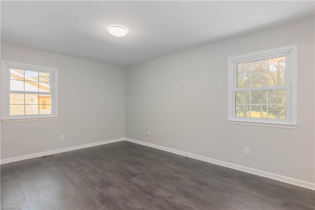 3206 Dillon Road Jamestown, NC 27282 - Photo 21 of 30 Second guest bedroom