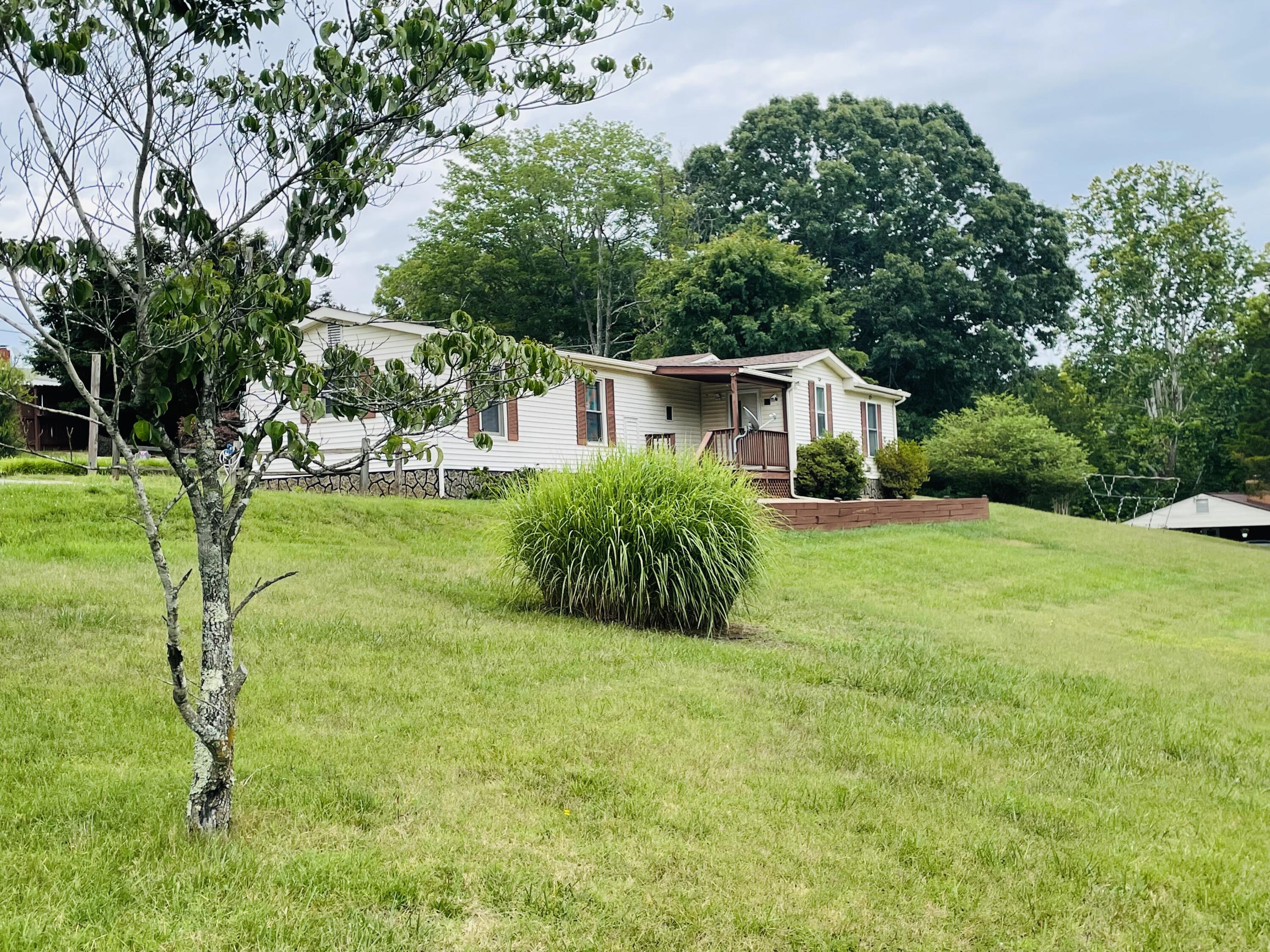 Large yard at Oyler Rd